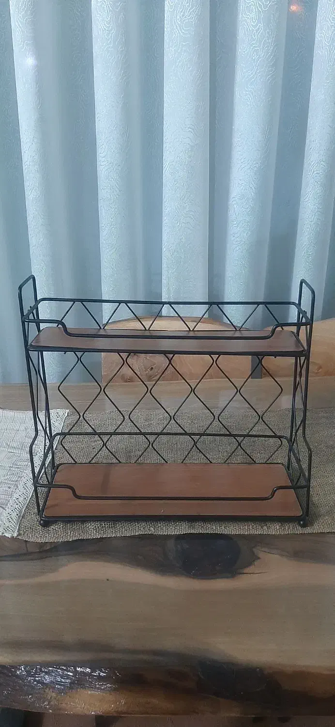 استند فلزی|کتابخانه، شلف، قفسه‌های دیواری|گلبهار, شهر جدید گلبهار|دیوار