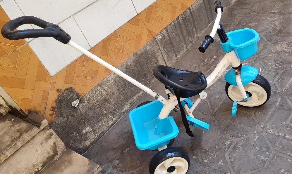 سه چرخه|دوچرخه، اسکیت، اسکوتر|دورود, |دیوار