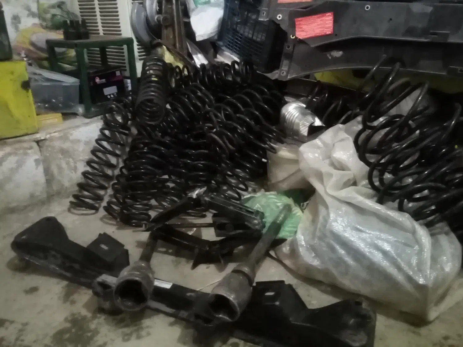 لوازم استوک ماشین|قطعات یدکی و لوازم جانبی|سنندج, |دیوار