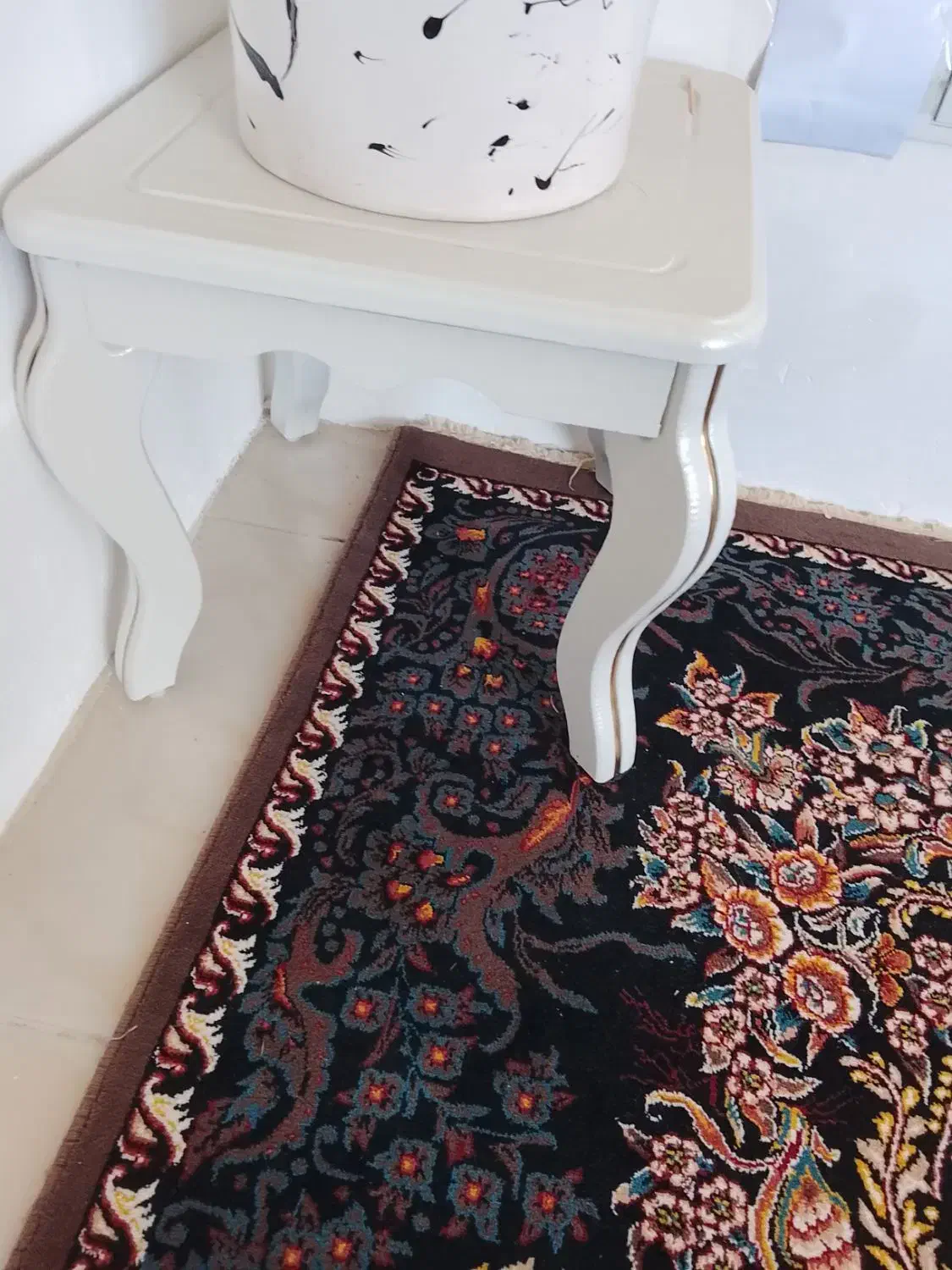 میز عسلی سفید بدون خط و خش|مبلمان خانگی و میز عسلی|قروه, |دیوار