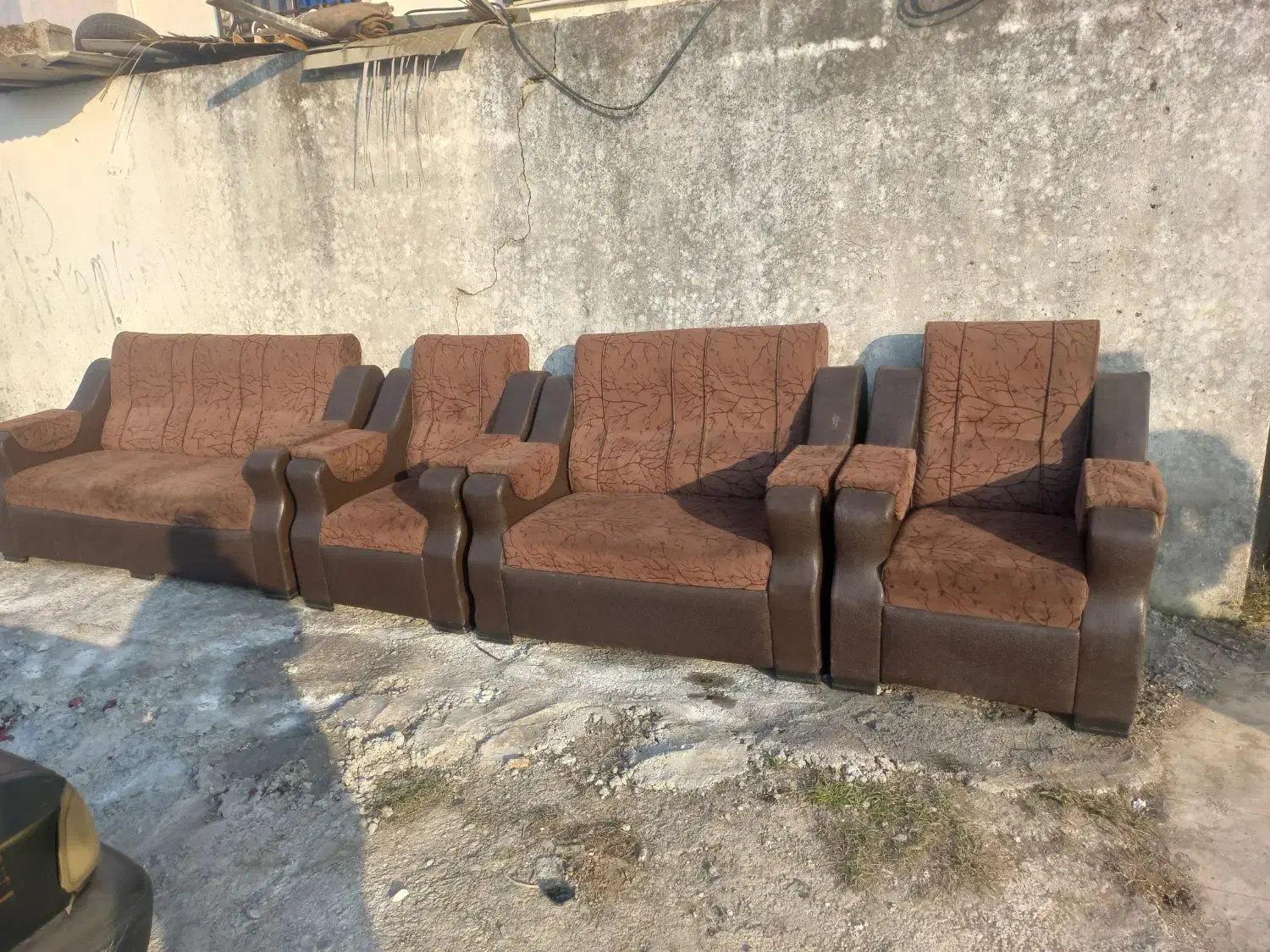 یک دست مبل راحتی ۷ نفره با چوب گردو|مبلمان خانگی و میز عسلی|نور, |دیوار