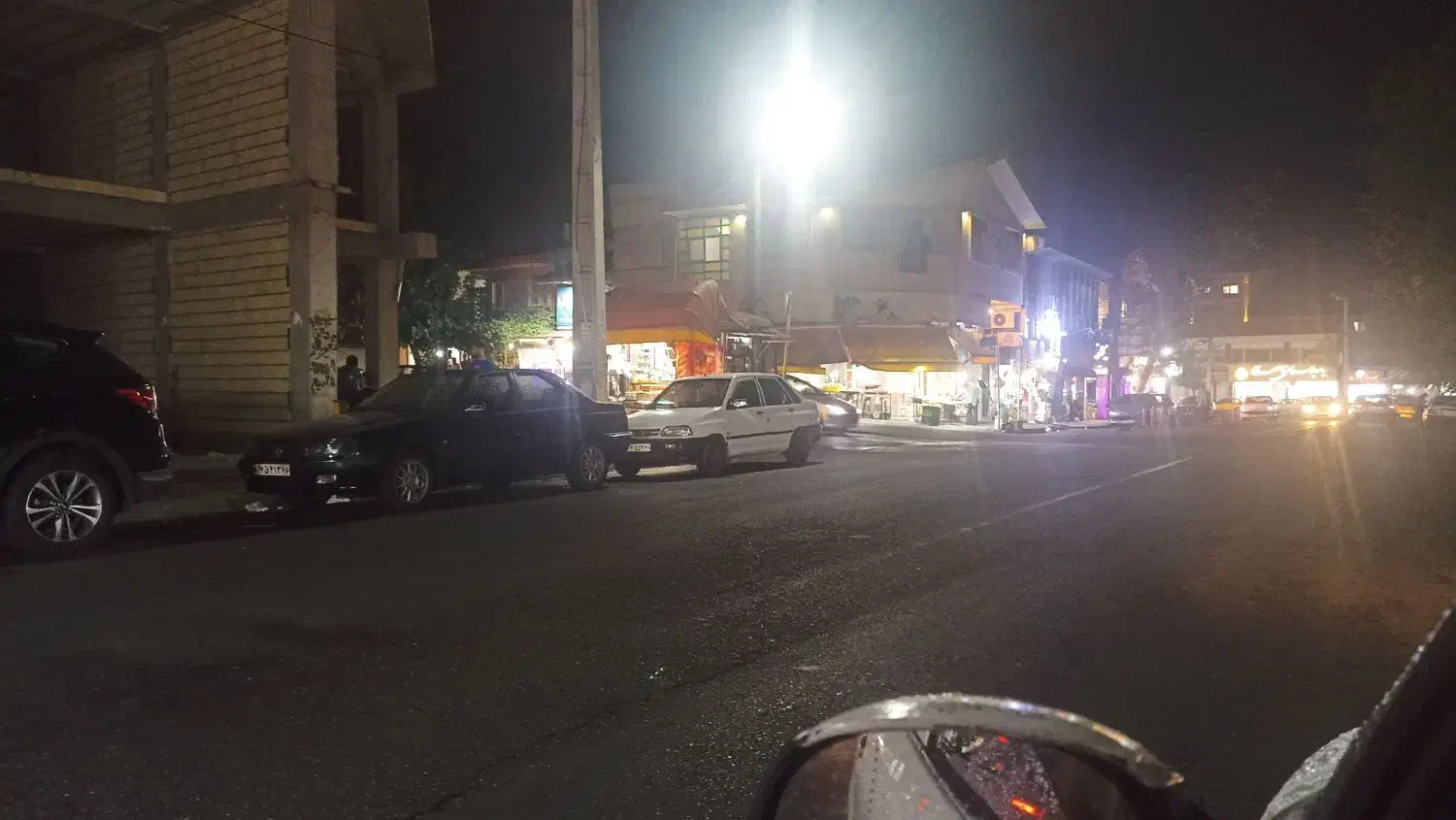 دکه یا کیوسک مطبوعاتی بر خیابان اصلی.فروش ومعاوضه|فروش مغازه و غرفه|رشت, فلسطین|دیوار