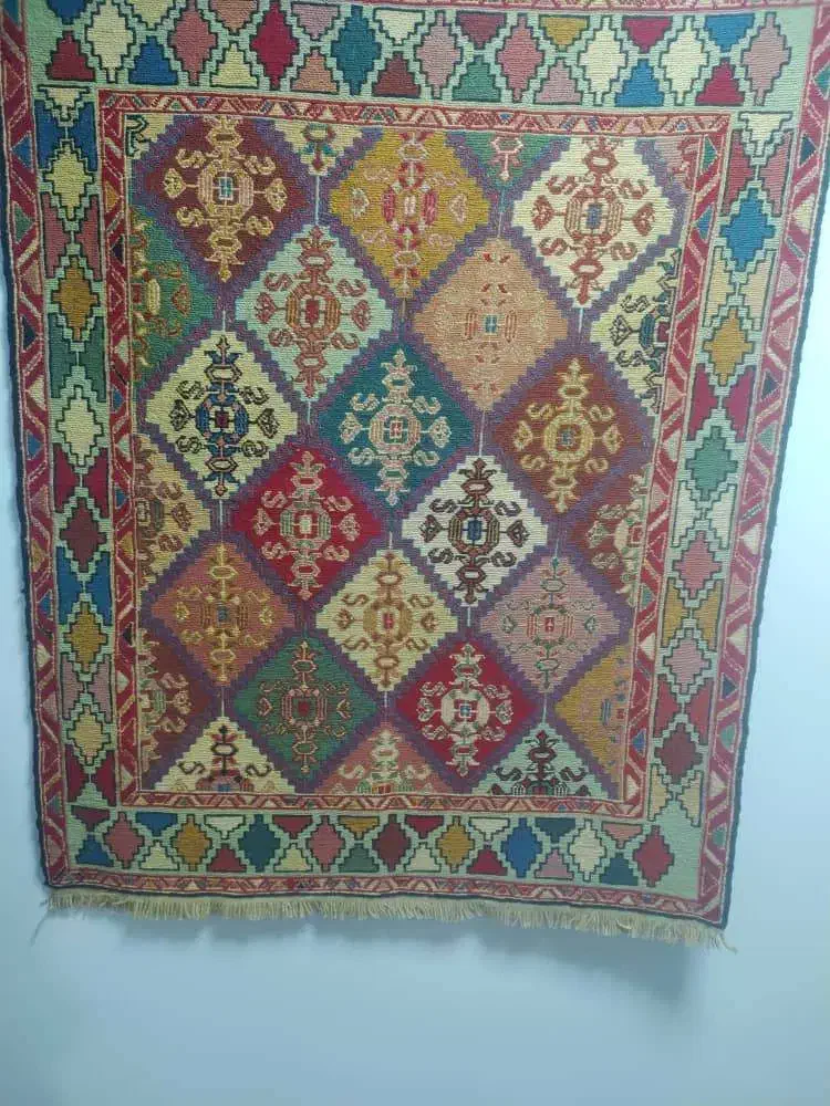 گلیم دست باف - کرک مغان|گلیم، جاجیم، گبه|تهران, فلسطین (میدان انقلاب)|دیوار