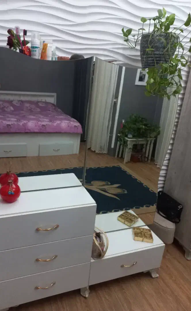 تخت خواب و آیینه|تخت و سرویس خواب|تهران, باغ فیض|دیوار