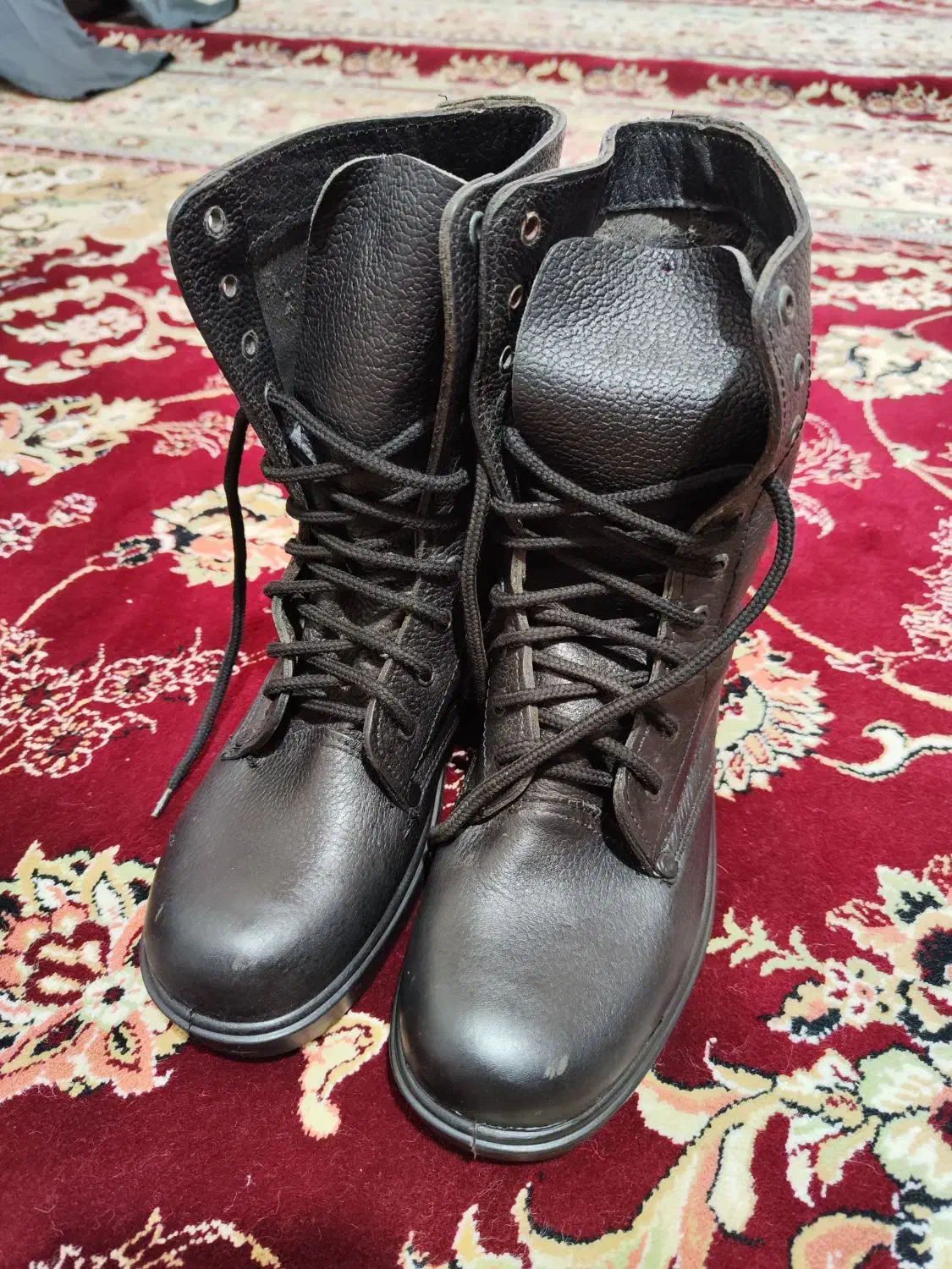 کفش|کیف، کفش، کمربند|زابل, |دیوار