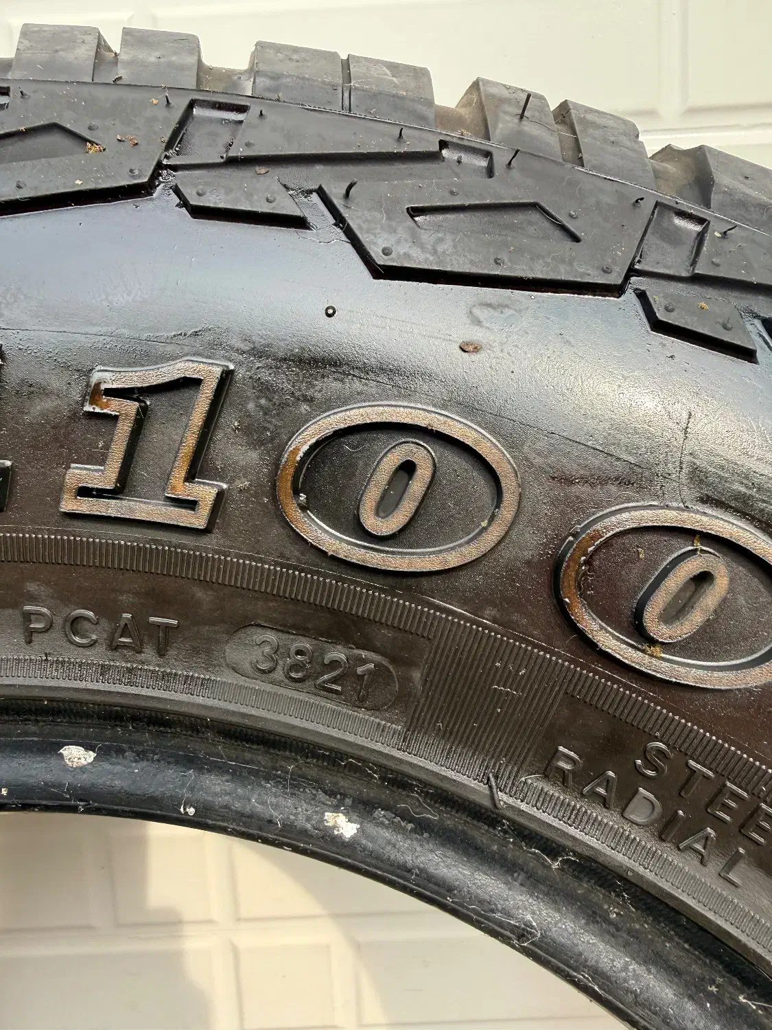 لاستیک آفرود|قطعات یدکی و لوازم جانبی|رشت, حومه رشت|دیوار