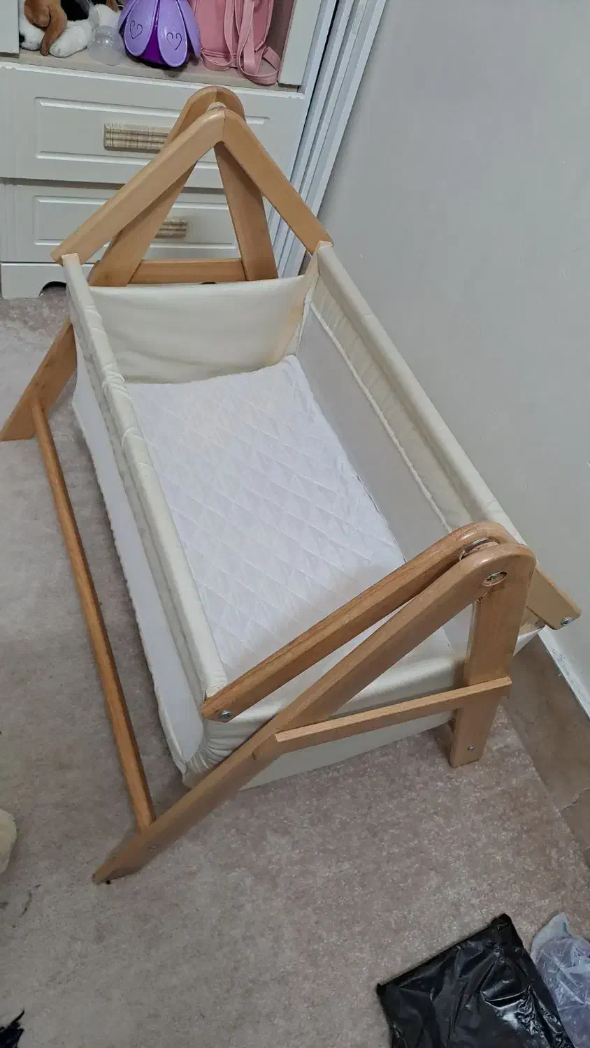 گهواره چوبی شیک|تخت و صندلی بچه|مشهد, فاطمیه|دیوار