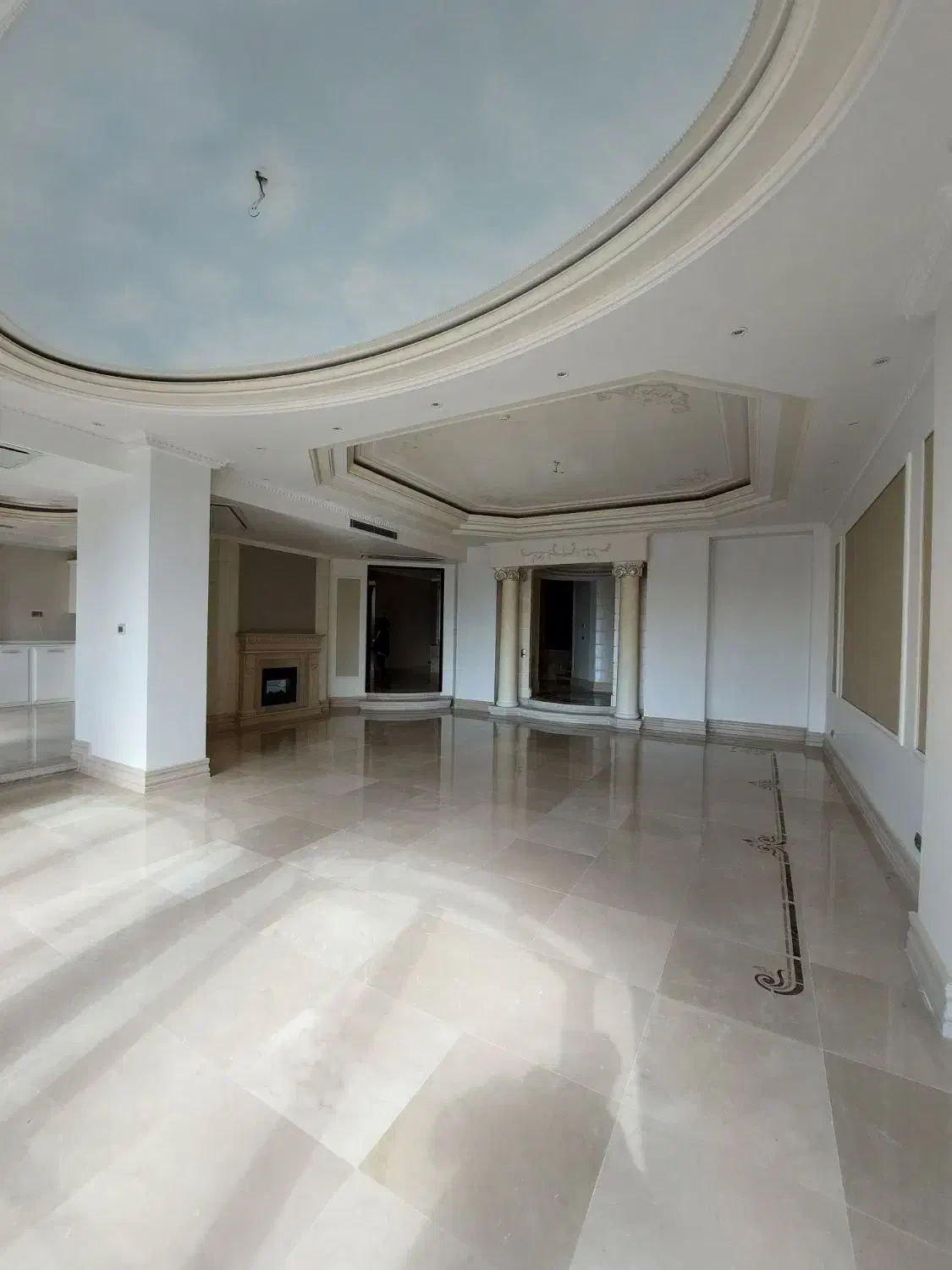 ۴۰۴متر فرمانیه+۴۰متر سوئیت مجزا*کلید نخورده