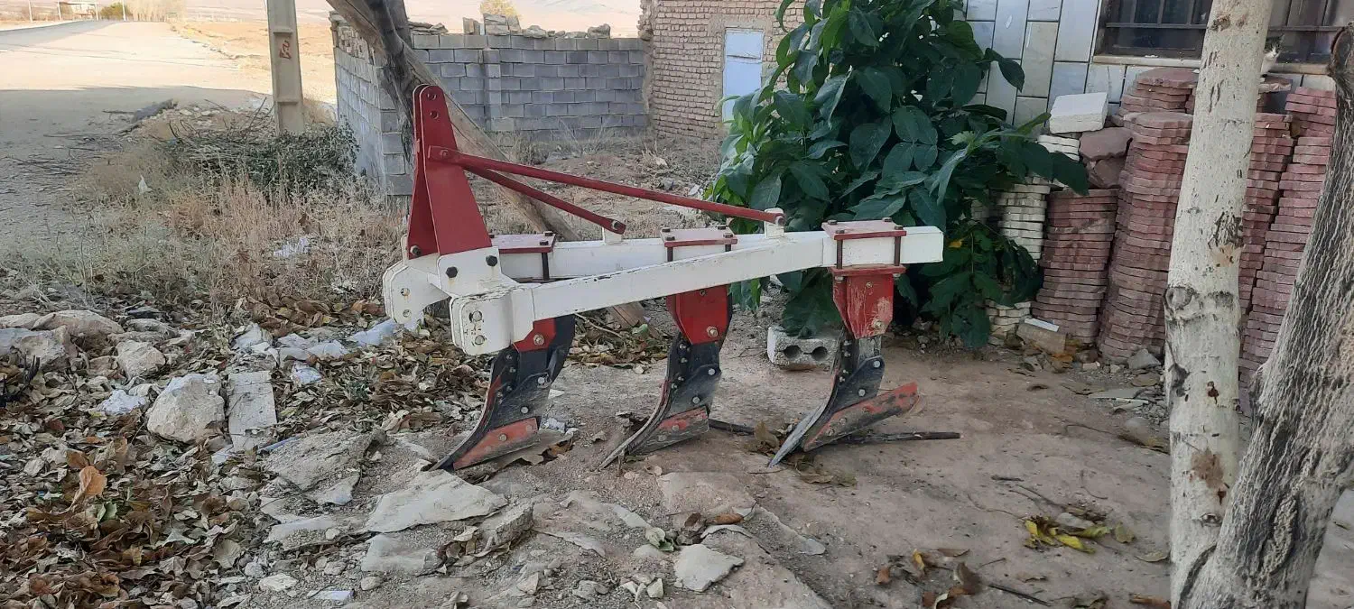 گاوآهن ۳ خیش طرح اورهان المانی|ابزارآلات|زنده رود, |دیوار