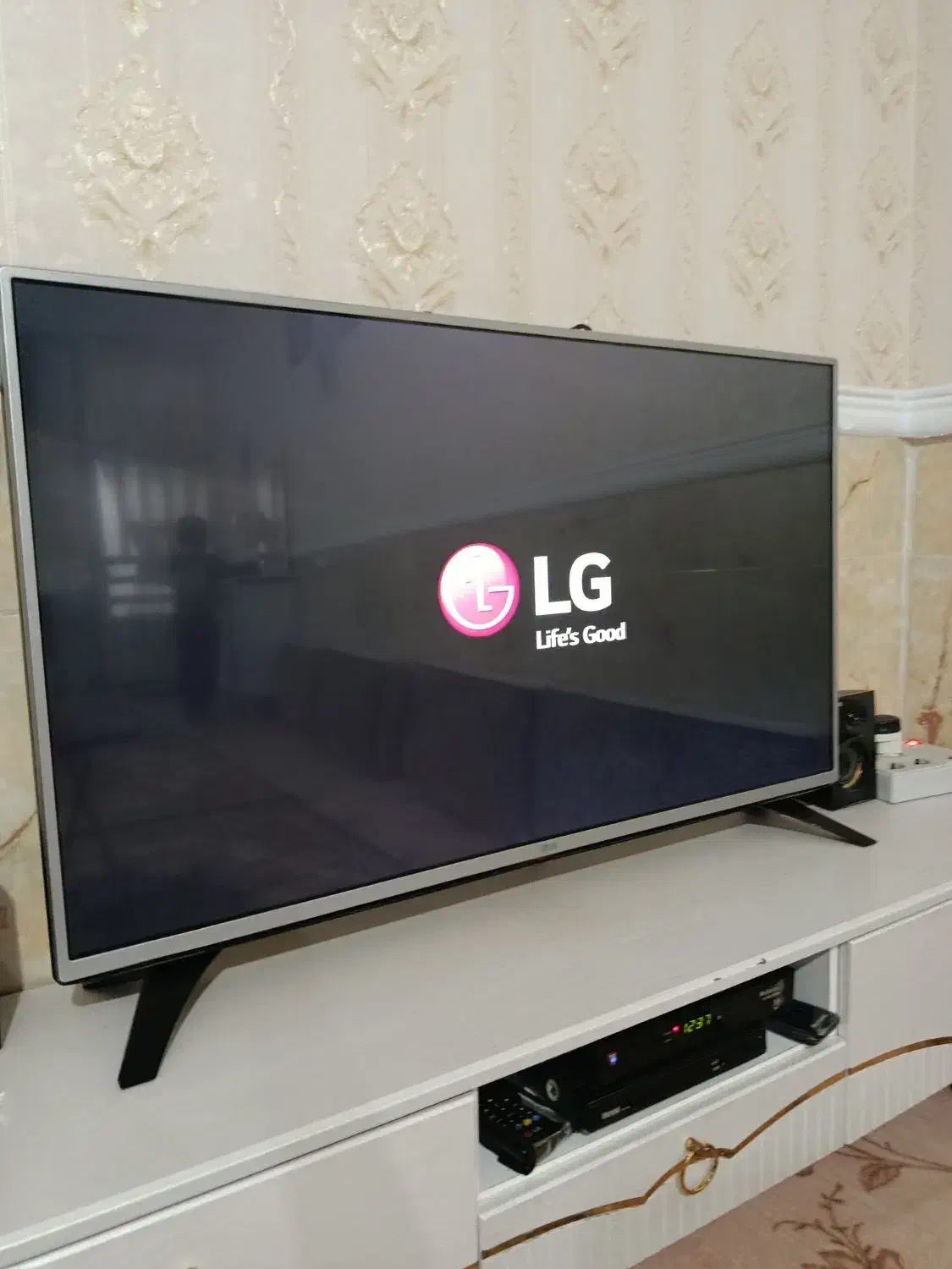 تلویزیون 43 ال جی درحدنو بدونه کوچکترین ایراد|تلویزیون و پروژکتور|هشتگرد, شهرک راه آهن|دیوار