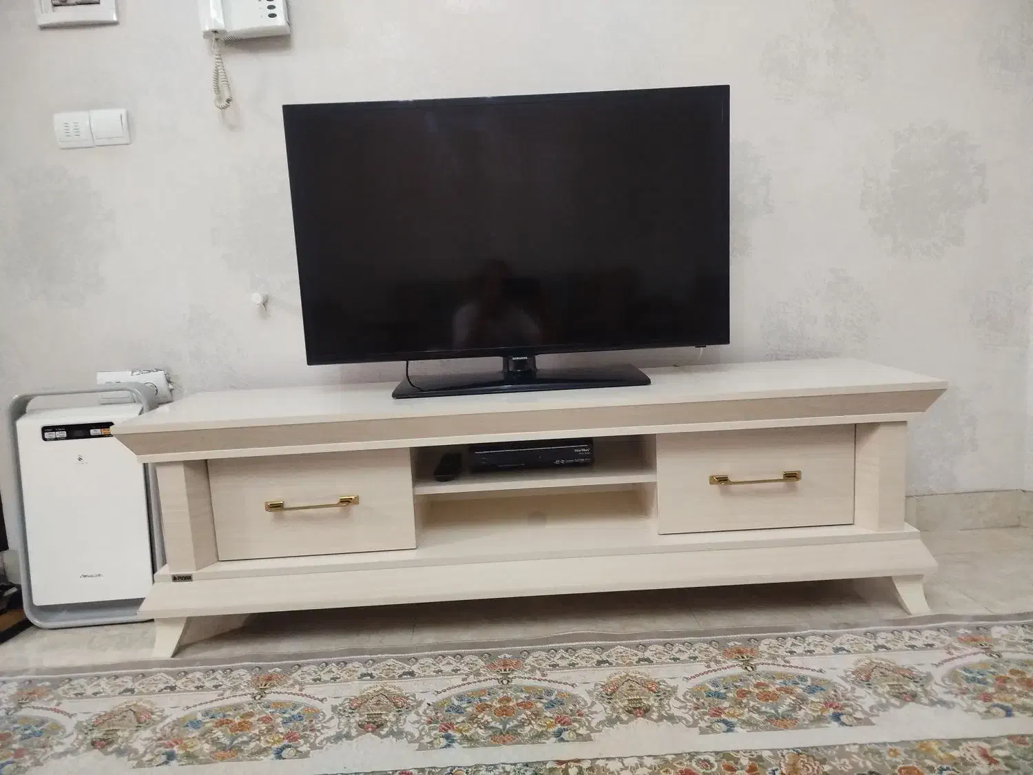 فروش میز تی وی|میز تلویزیون|ری, جوانمرد قصاب|دیوار