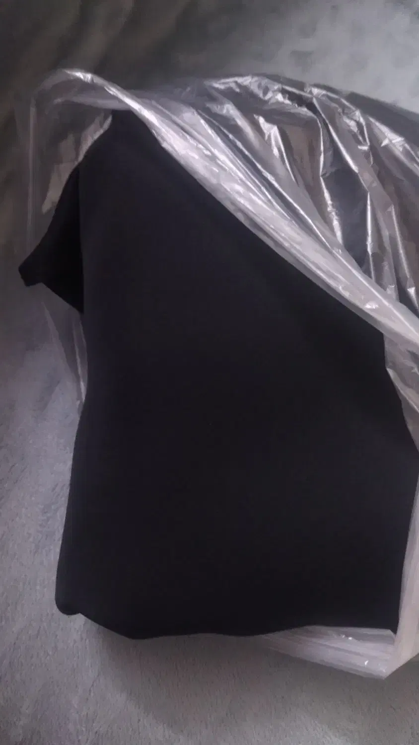 چادر عربی|لباس|قم, باغ شریفی|دیوار