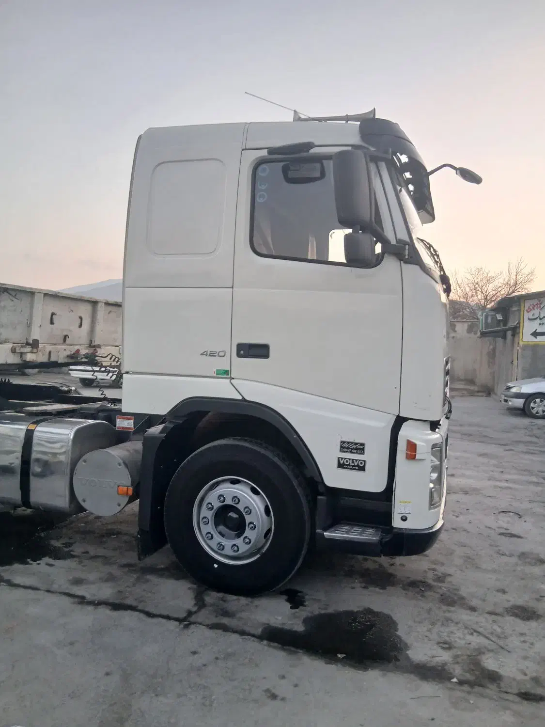 کشنده ولوو اف اچ جفت ۸۵(fh12)|خودرو سنگین|اسلامشهر, مسکن مهر اسلاشهر (شهرک امام خمینی)|دیوار