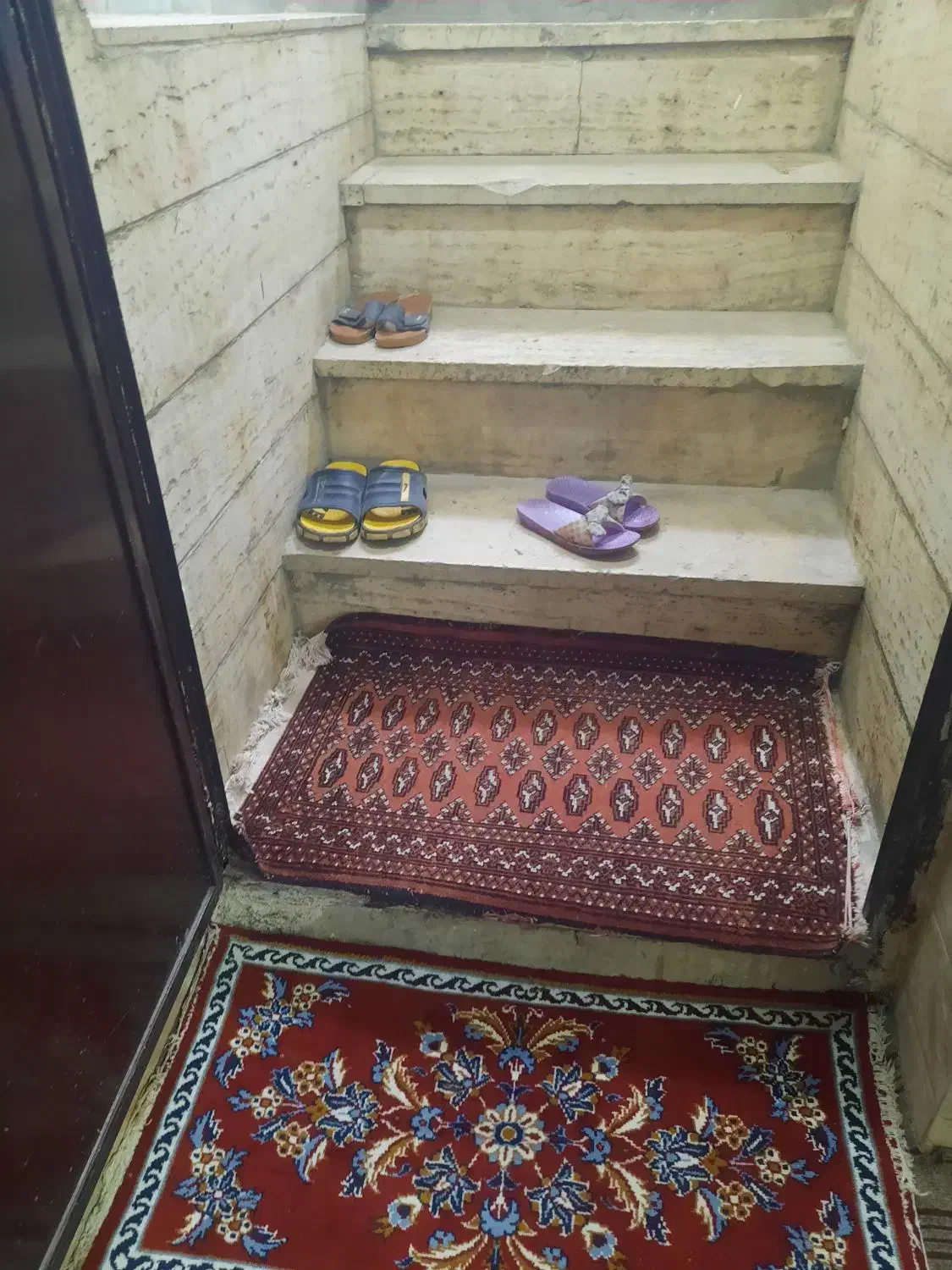 سویت اجاره ای روزانه یا کوتاه مدت در شهر محلات|اجارهٔ کوتاه‌مدت آپارتمان و سوئیت|محلات, |دیوار