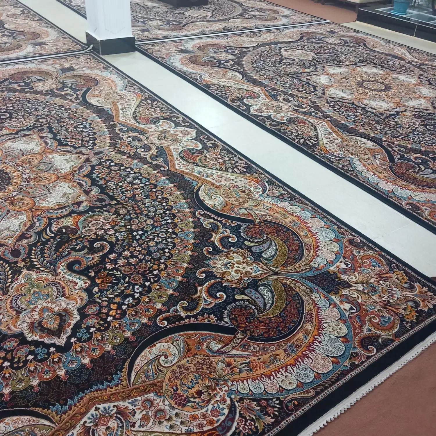 چها رعدد فرش ۷۰۰ شانه تراکم ۲۵۵۰|فرش|یاسوج, |دیوار