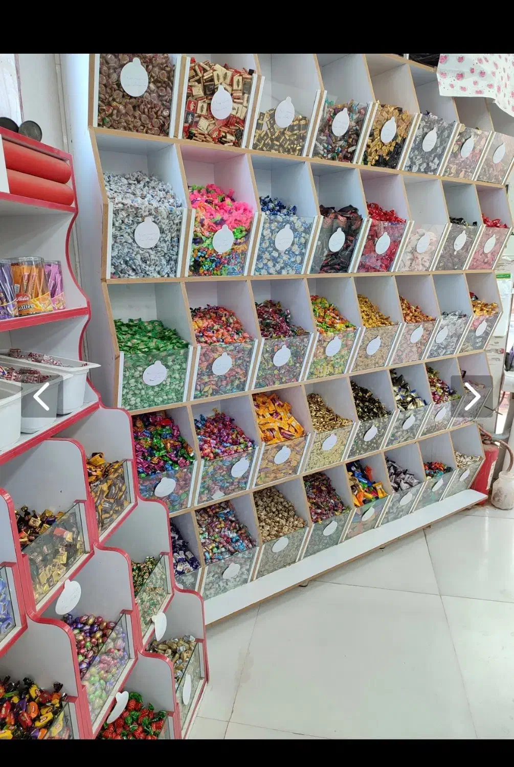 نیازمند به ۲ خانم برای کار در هایپر مارکت|استخدام خدمات فروشگاه و رستوران|سربیشه, |دیوار