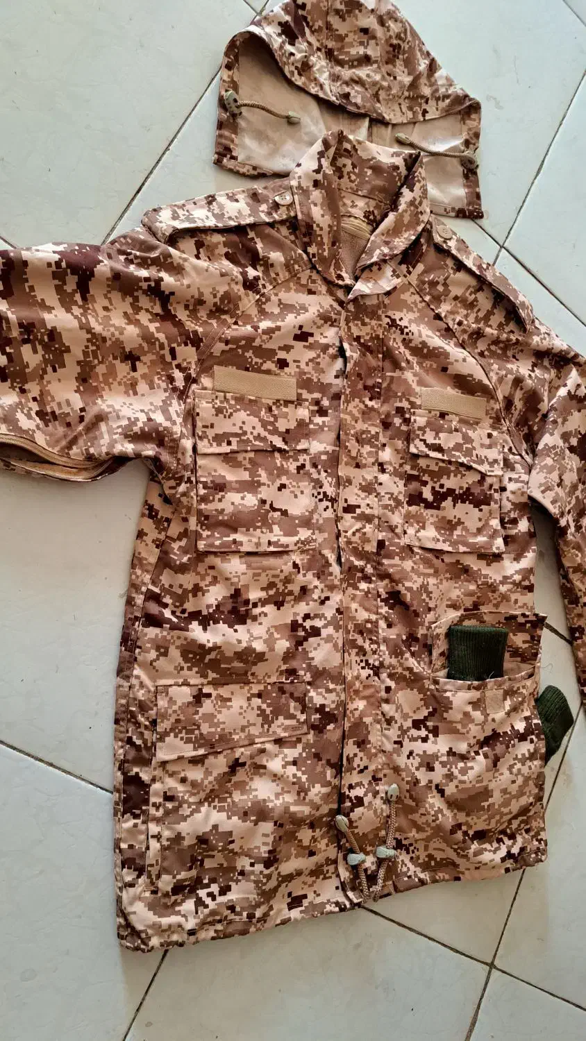 اورکت عملیاتی  کرم خاکی|لباس|سیرجان, |دیوار