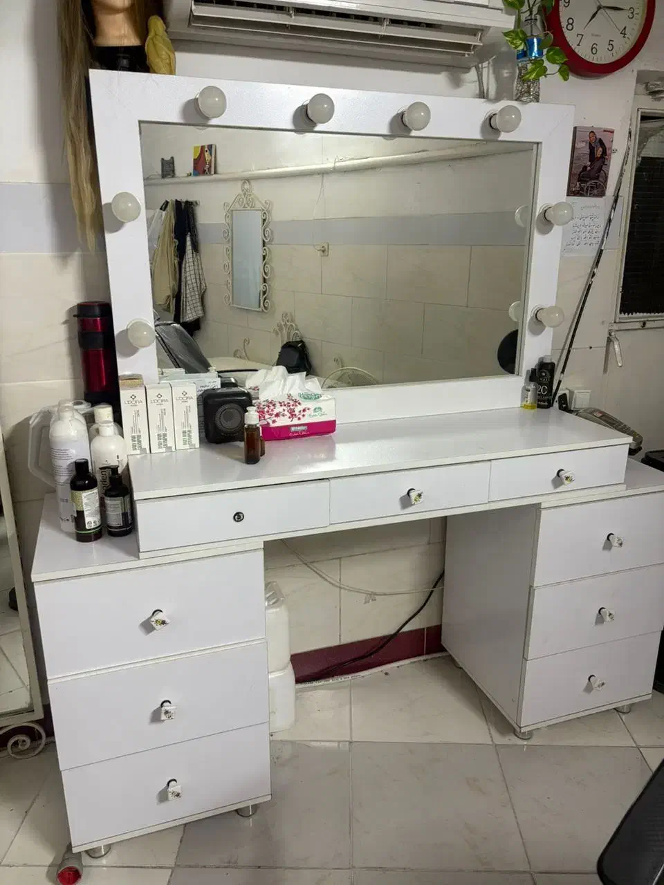 میز آیینه آرایشگاه|آرایشگاه و سالنهای زیبایی|گرگان, |دیوار