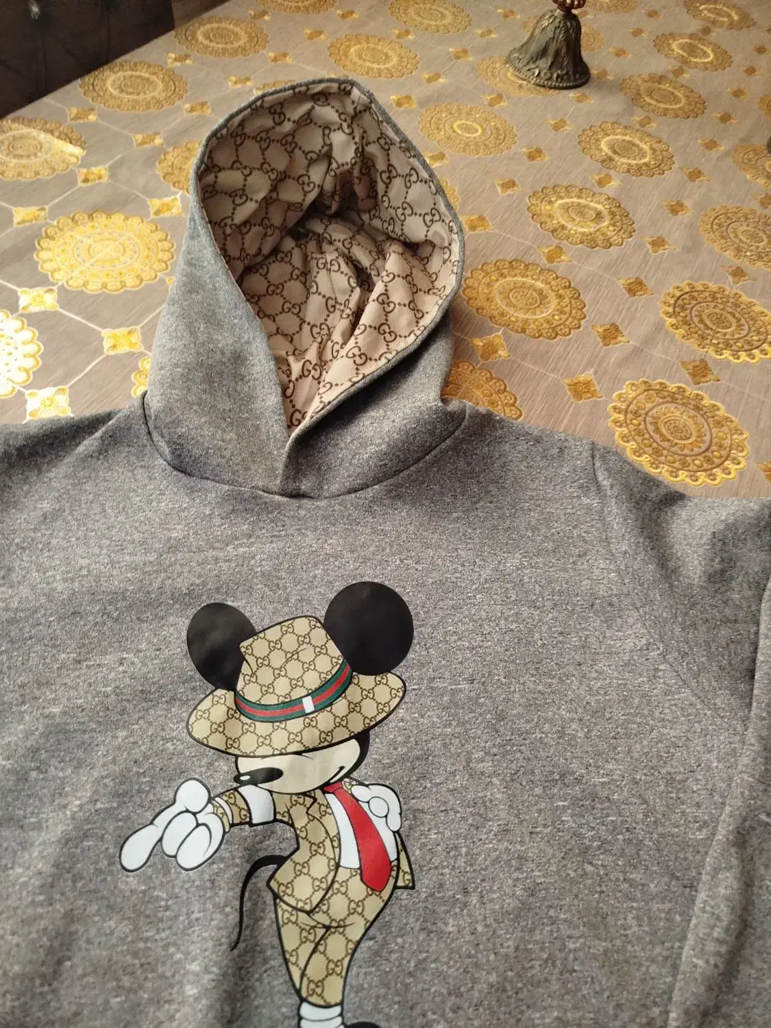 هودی نوی نو|لباس|کرمان, |دیوار