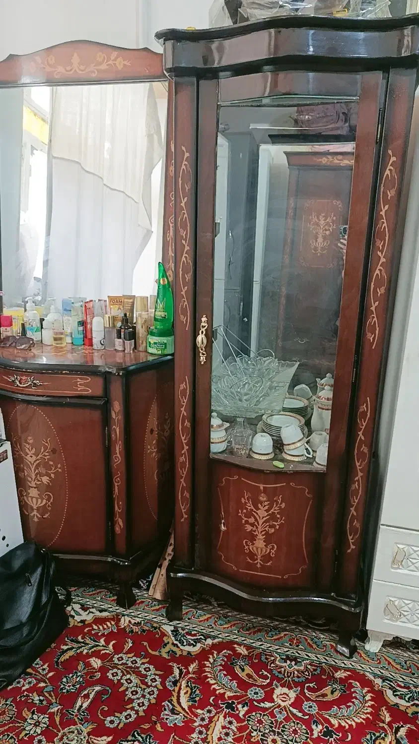 اینه کنسول و گنجه|بوفه، ویترین، کنسول|مشهد, حسینآباد|دیوار