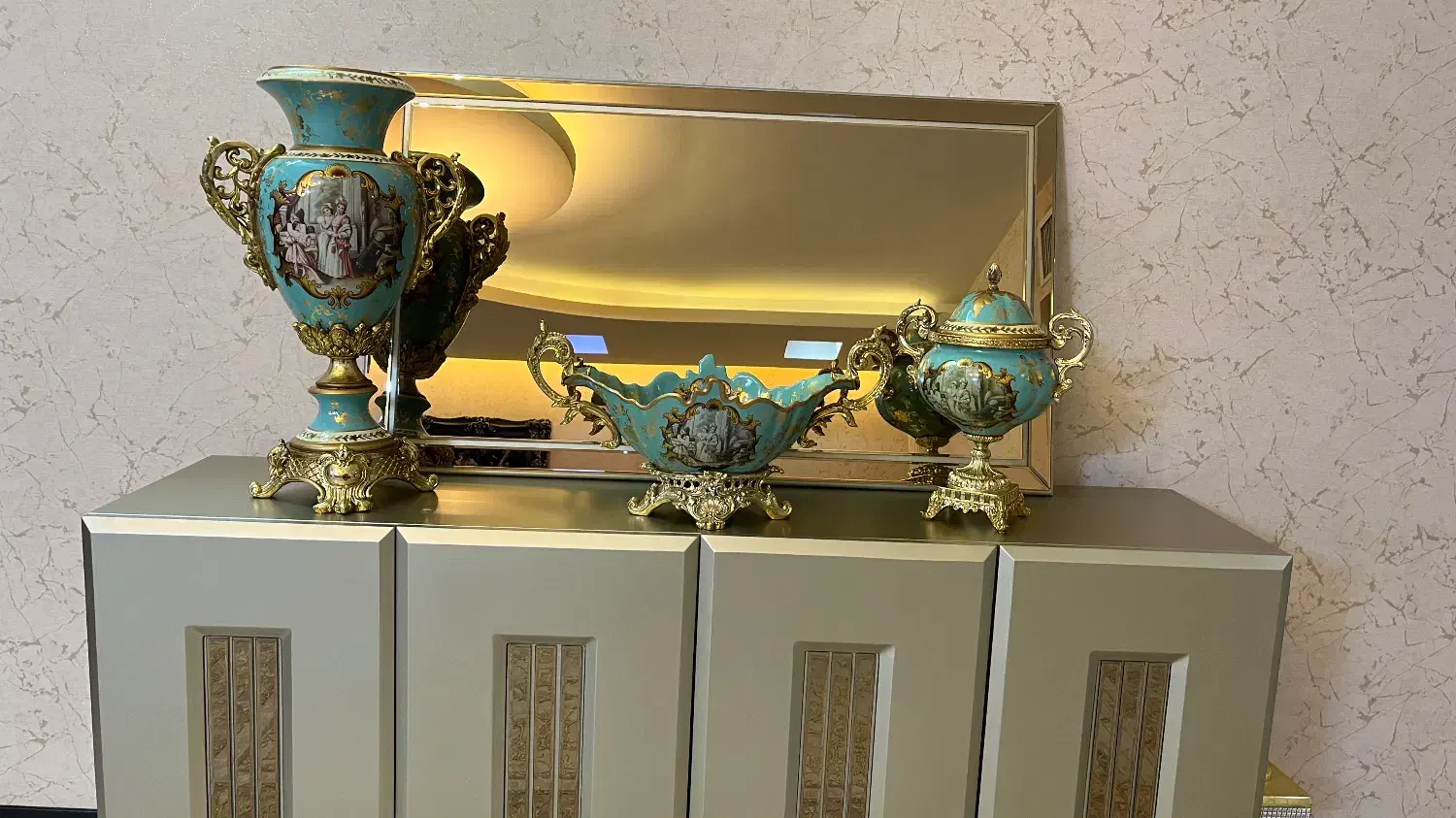 ظرف دکوری|مجسمه، تندیس، ماکت|قم, شهرک قدس|دیوار