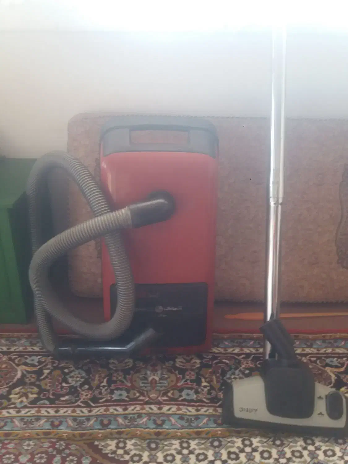 جاروبرقی قدیمی|جاروبرقی، جارو شارژی، بخارشو|ارومیه, |دیوار