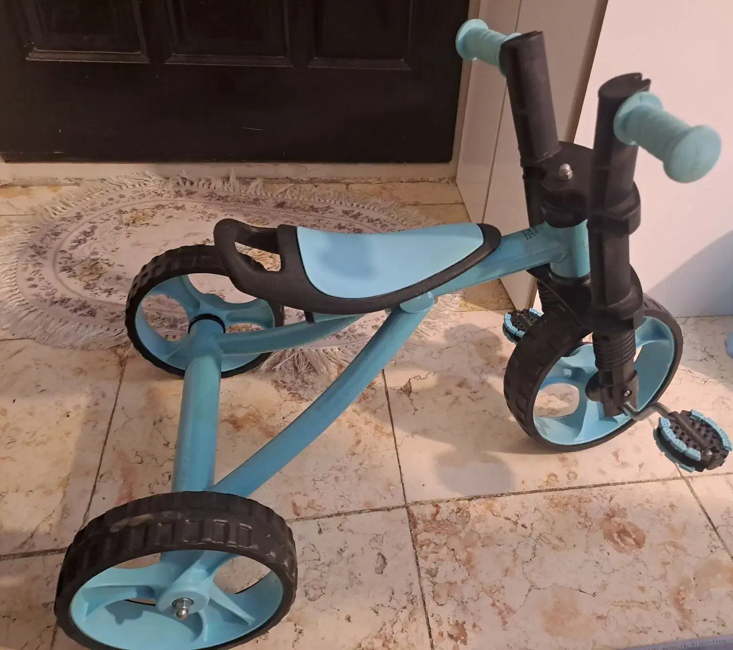 سه چرخه|دوچرخه، اسکیت، اسکوتر|اندیشه, اندیشه فاز ۱|دیوار