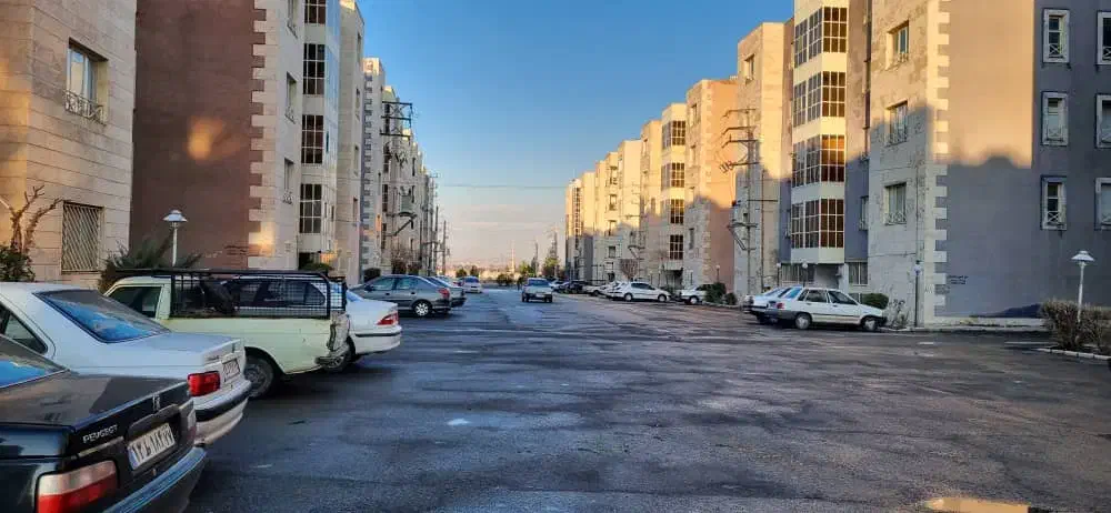 آپارتمان ۹۰ متری شهرک خانه تهران (پرند)|فروش آپارتمان|رباط‌کریم, پرندک|دیوار