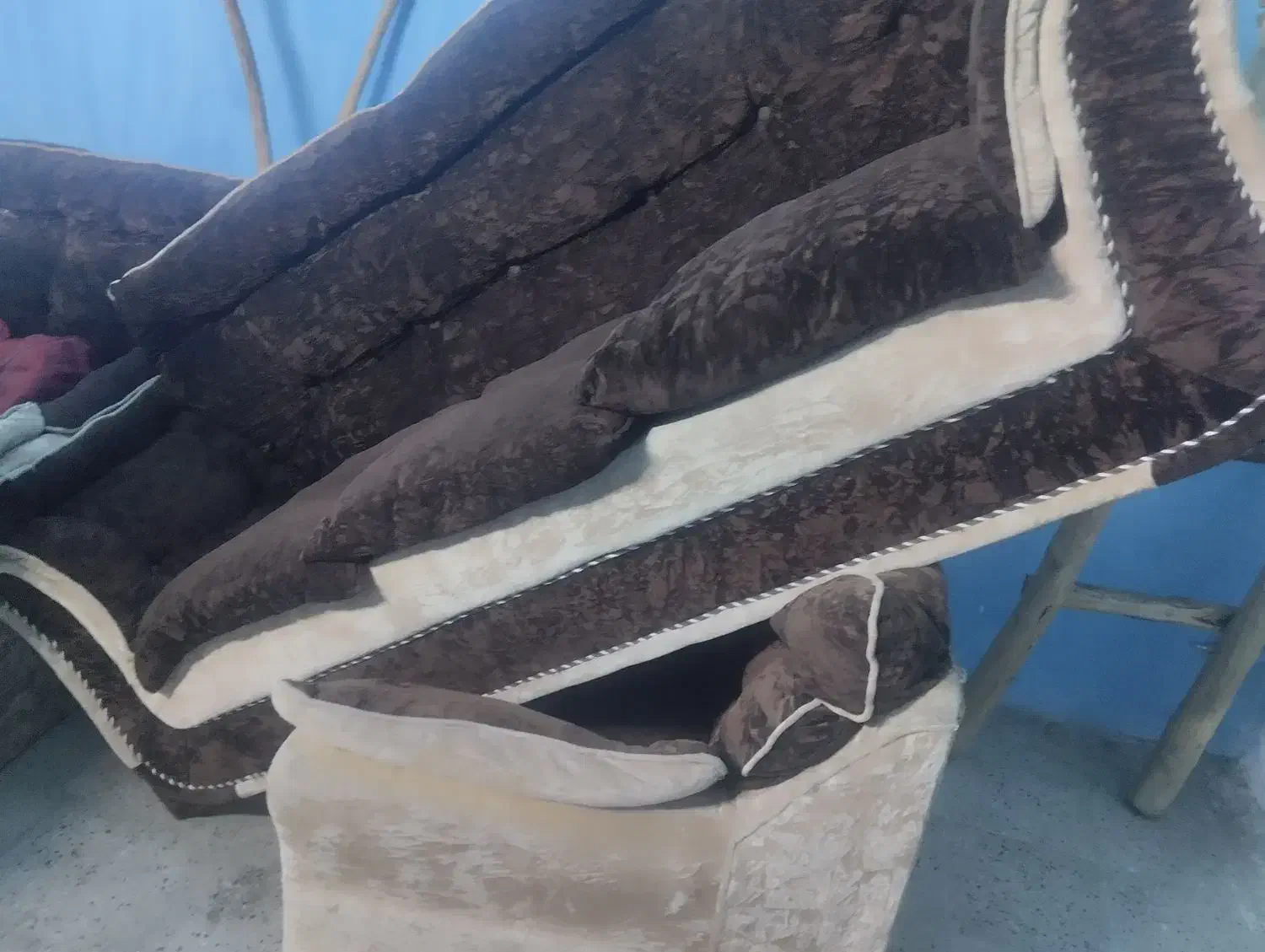 نردبان و مبل|مبلمان خانگی و میز عسلی|بروجرد, |دیوار