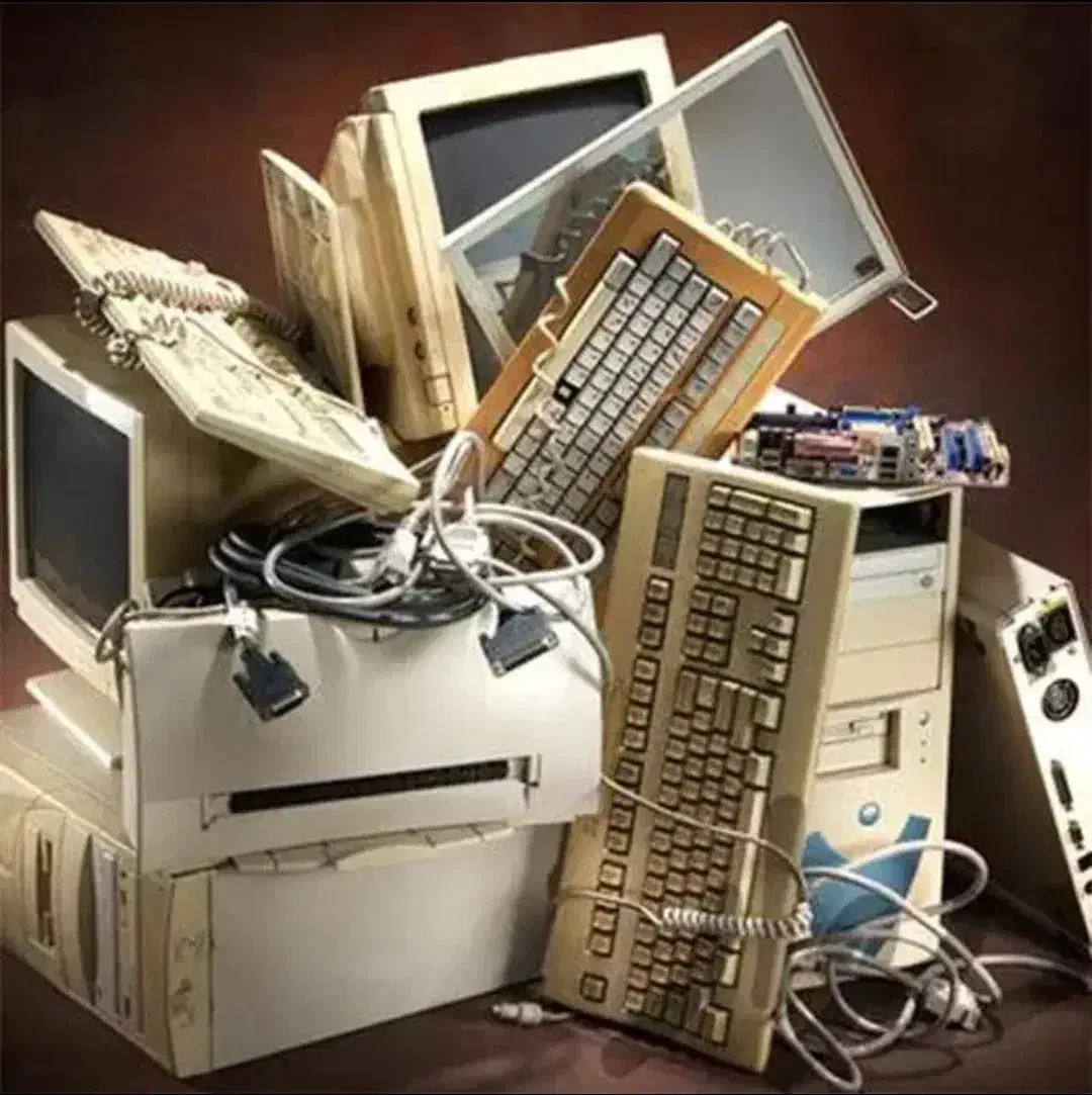 خرید فروش انواع کیس قدیمی و کامپیوتر بالاترین قیمت|کلکسیون و سرگرمی|اراک, |دیوار