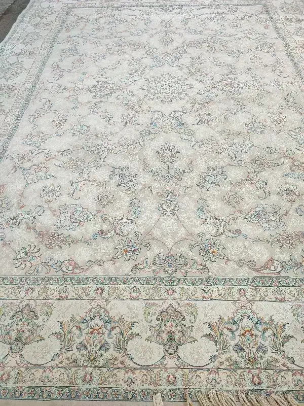 فرش 1000شانه برجسته کاملا تمیز|فرش|آستانه اشرفیه, |دیوار