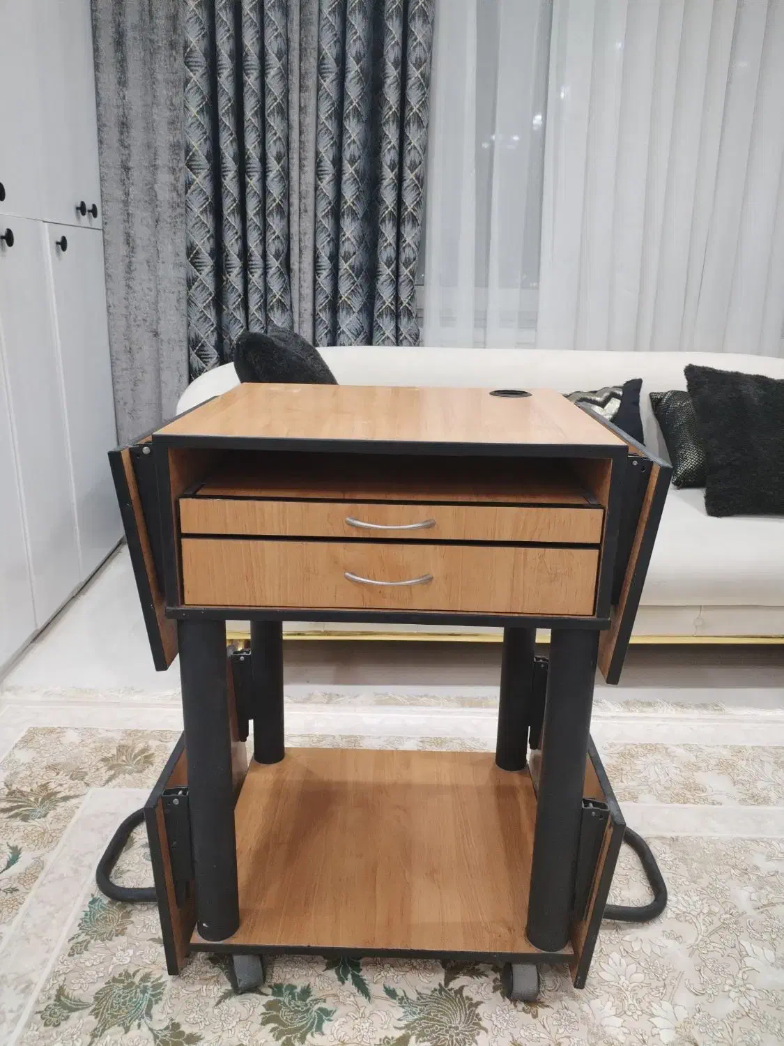 میز کامپیوتر. حرفه ای|میز تحریر و کامپیوتر|پردیس, فاز ۴|دیوار