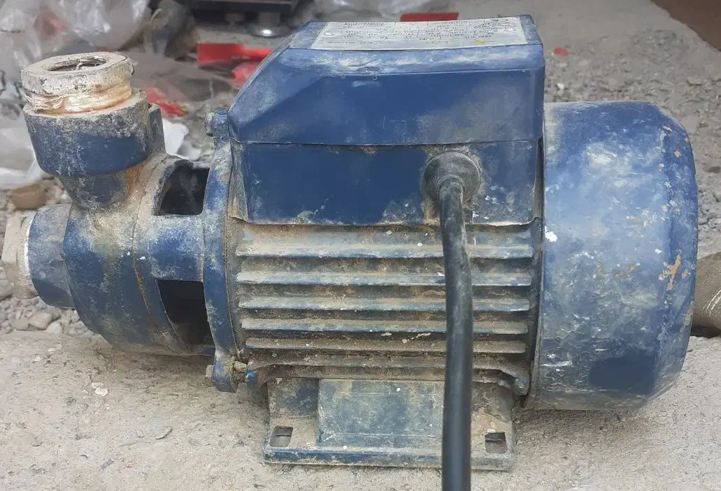 پمپ آب نیم اسب|مصالح و تجهیزات ساختمان|تاکستان, |دیوار