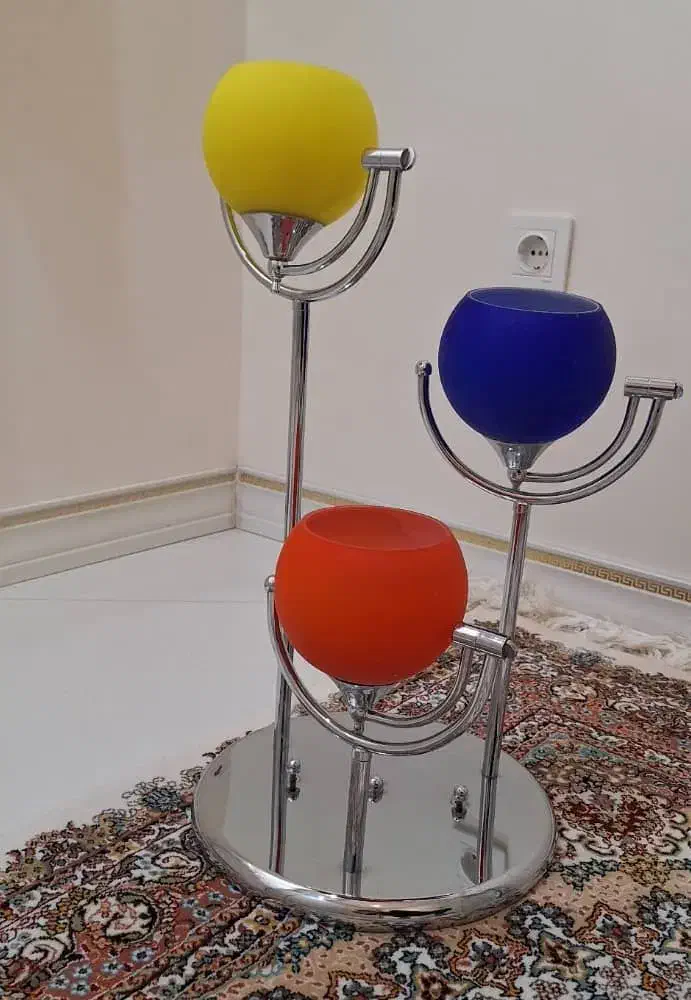 لوستر سه شاخه خارجی.کاملا سالم.۱۲۰۰ تومن|لوستر و چراغ آویز|تهران, جیحون|دیوار