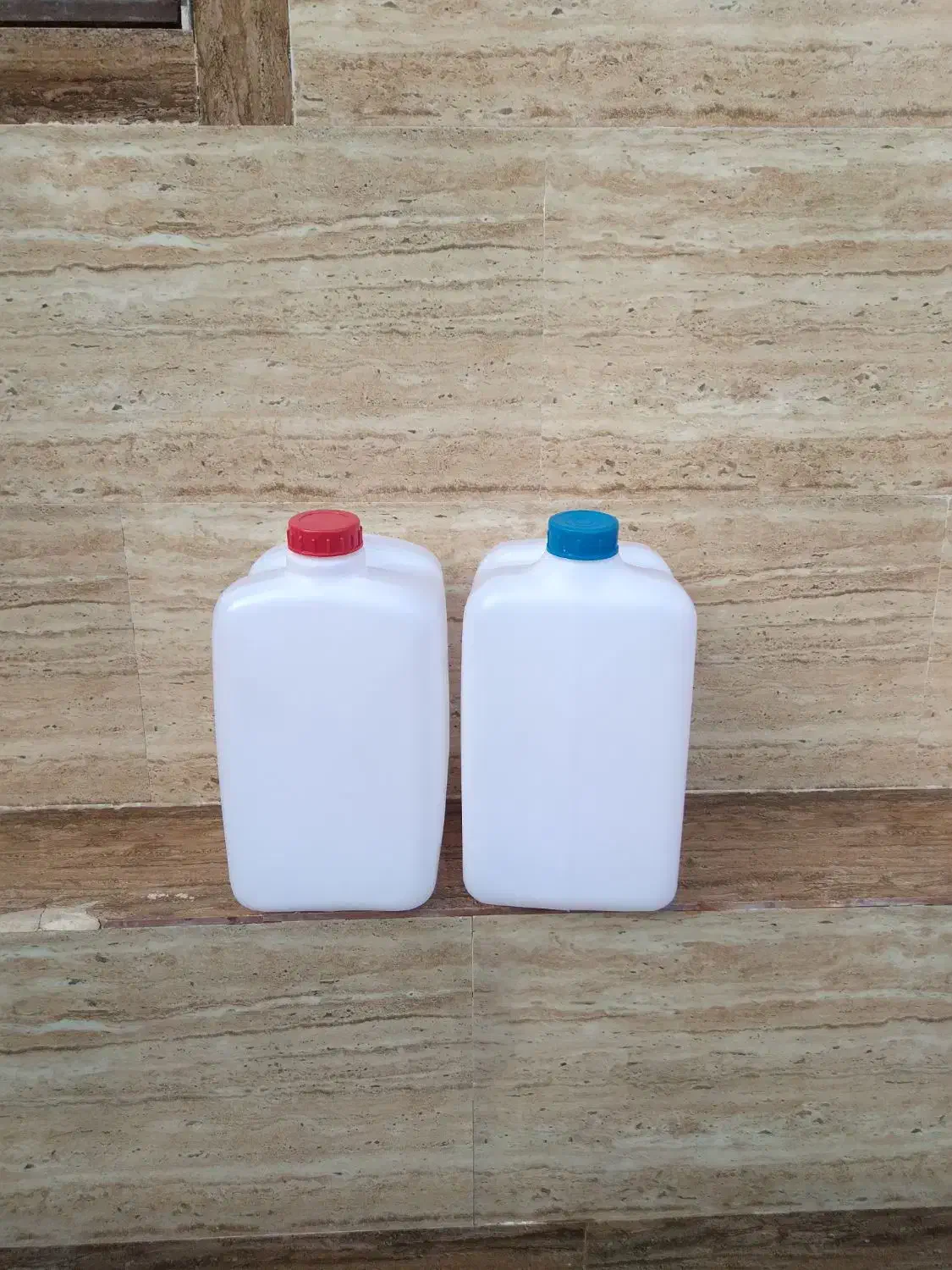 دبه ۲۰ لیتری|ظروف نگهدارنده، پلاستیکی، یکبارمصرف|رشت, ترمینال|دیوار