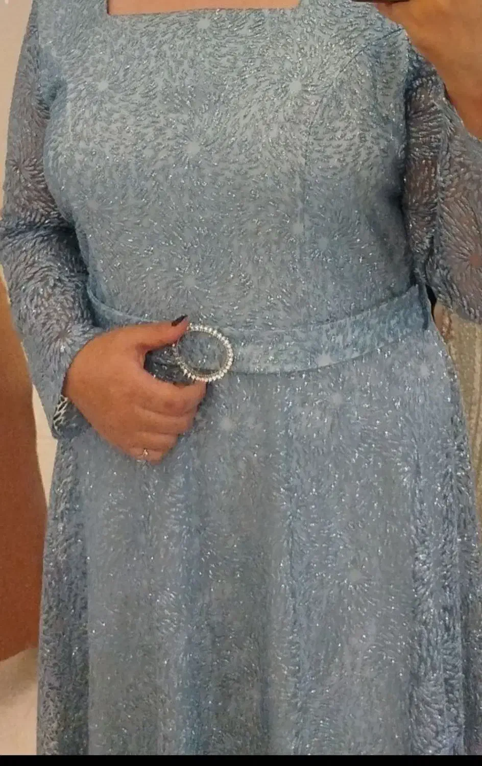 پیراهن|لباس|بیرانوند, |دیوار