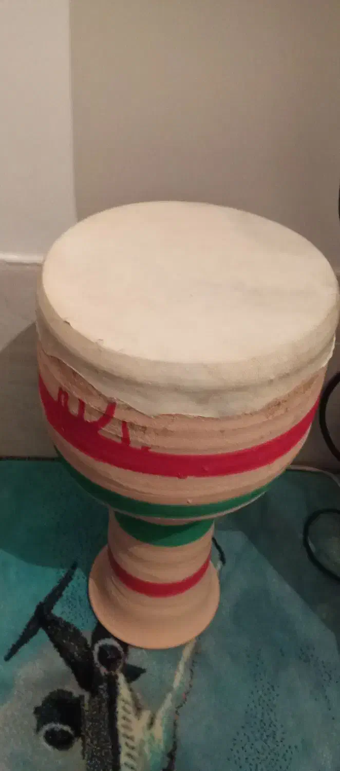 تنبک|سازهای سنتی|شیراز, شهرک کوشکک|دیوار