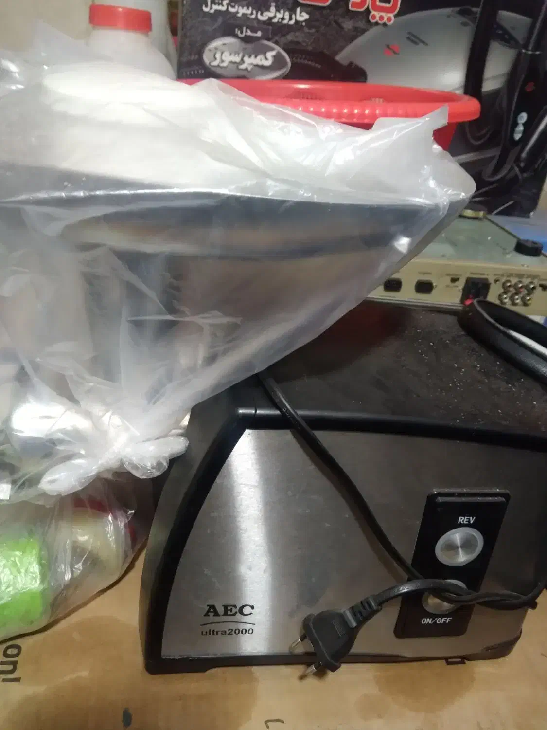 چرخ گوشت ایراد دارد میفروشم تواففی|خردکن، آسیاب، غذاساز|خرمآباد, |دیوار