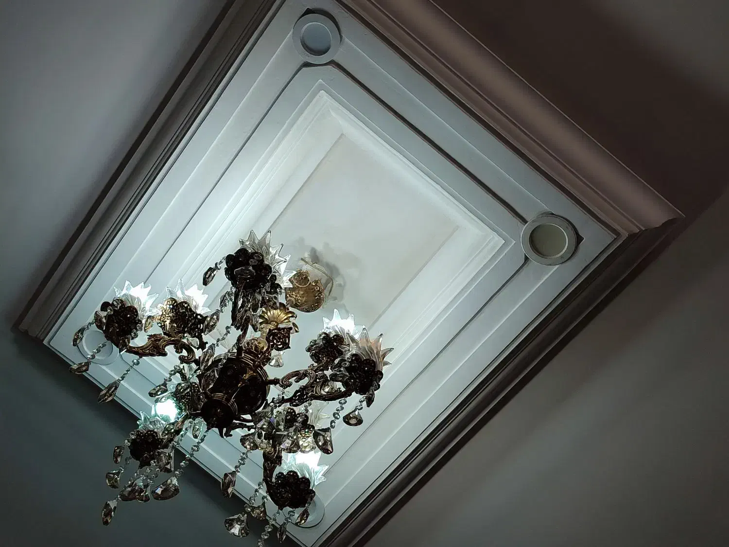 لوستر|لوستر و چراغ آویز|پرند, فاز ۴|دیوار