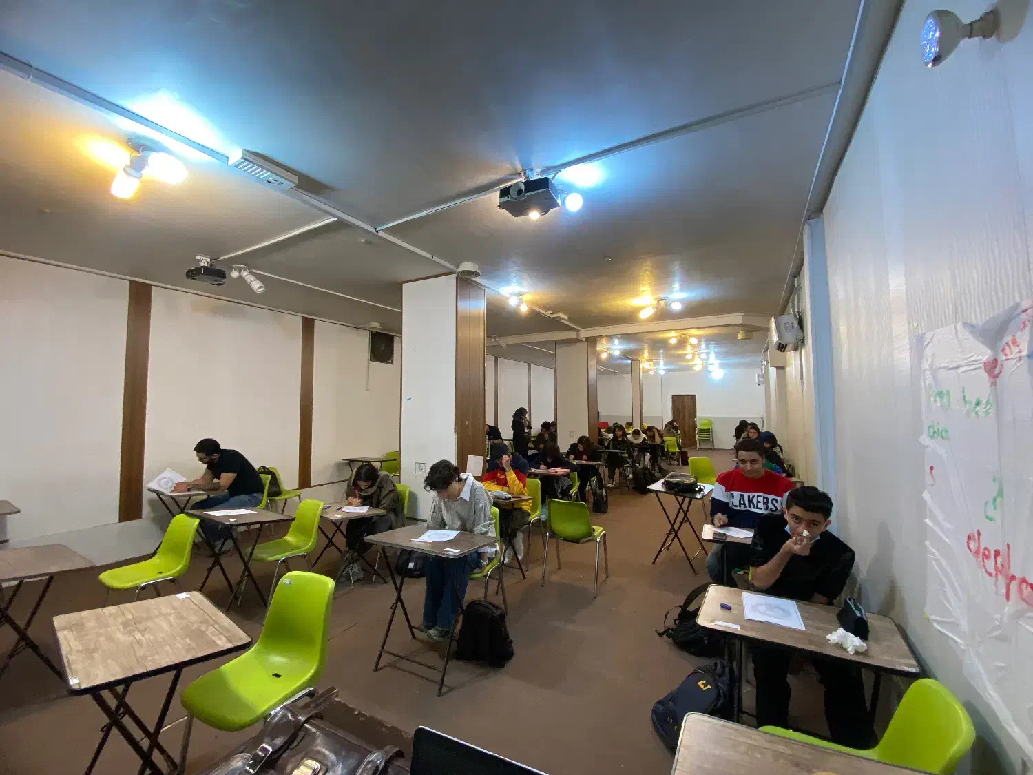 آموزش تخصصی زبان آلمانی (حضوری و آنلاین)|خدمات آموزشی|مشهد, کلاهدوز|دیوار