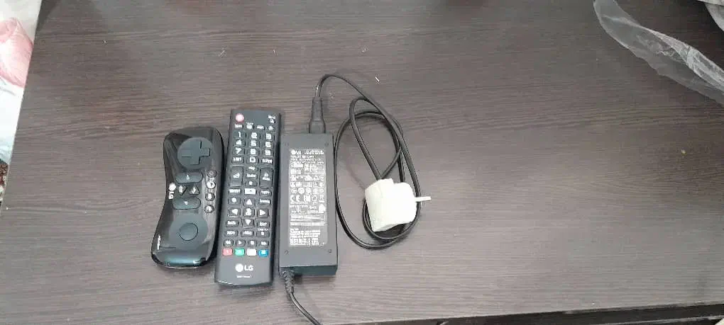 تلویزیون ال جی ۴۳ اینچ|تلویزیون و پروژکتور|ملارد, |دیوار