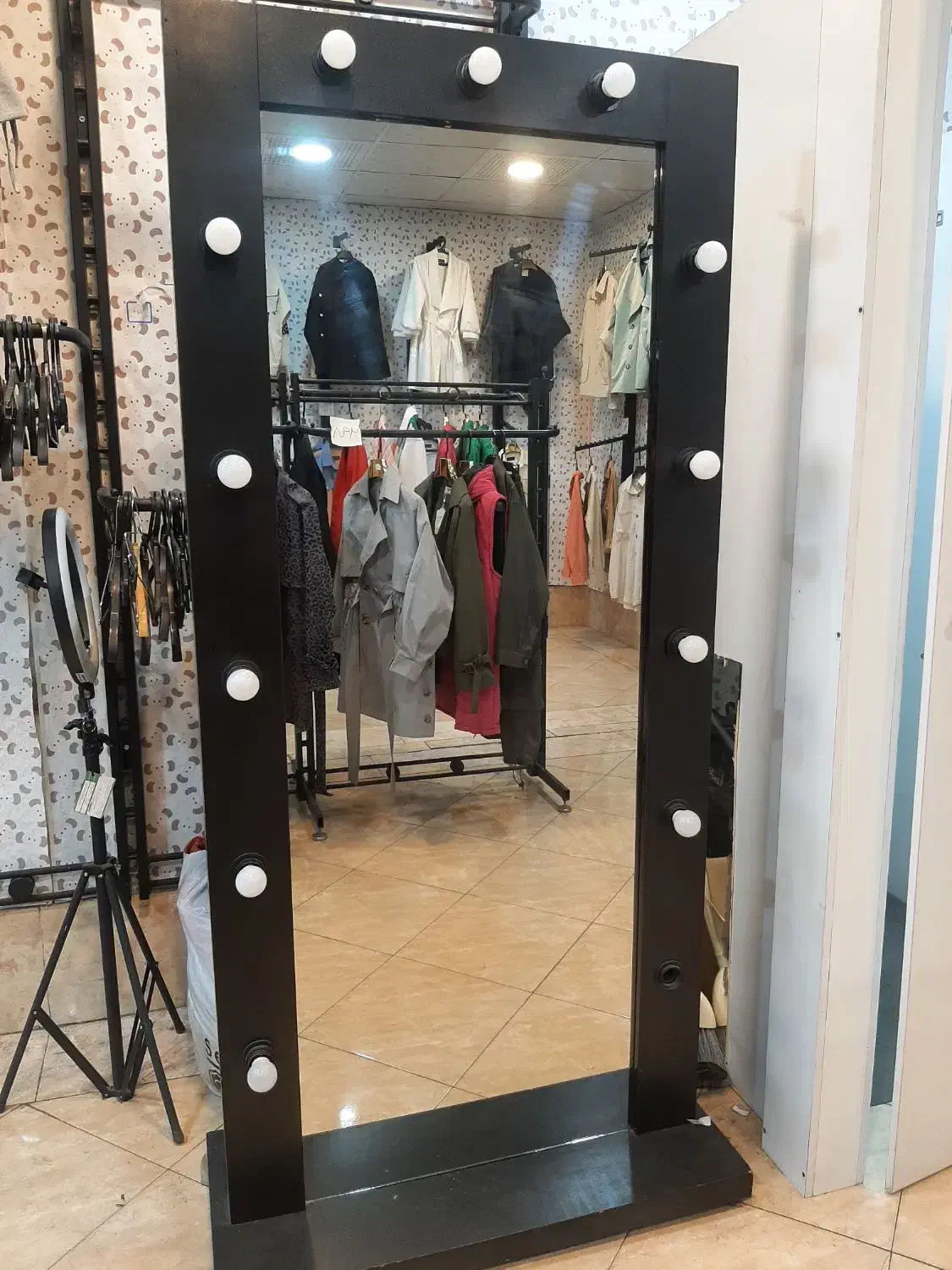 آینه قدی لامپ خور|آینه|قدس, شهرقدس|دیوار