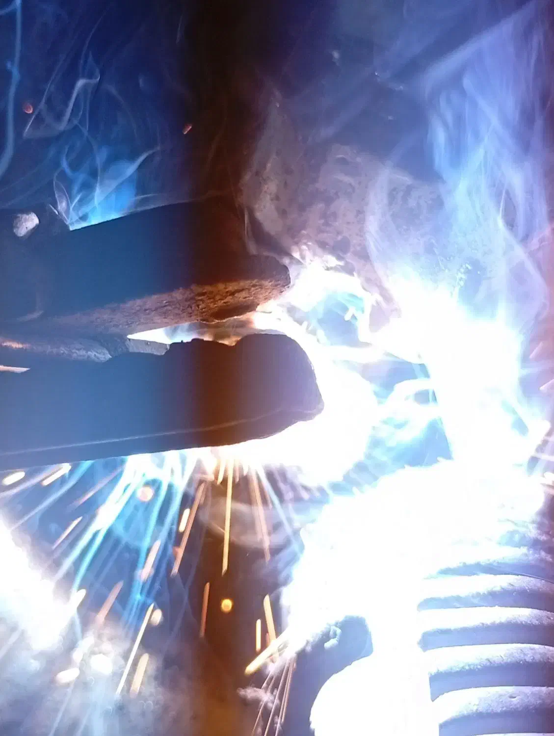 جوشکاری سیار سقف سبک و جوشکاری ابگرمکن|خدمات پیشه و مهارت|بندرعباس, |دیوار