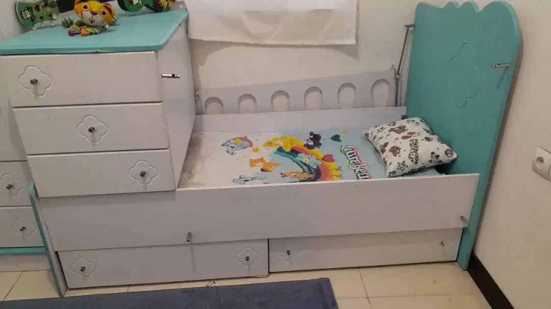 ثبت اگهیکمد و تخت پسرانه|تخت و سرویس خواب|تهران, کیانشهر|دیوار