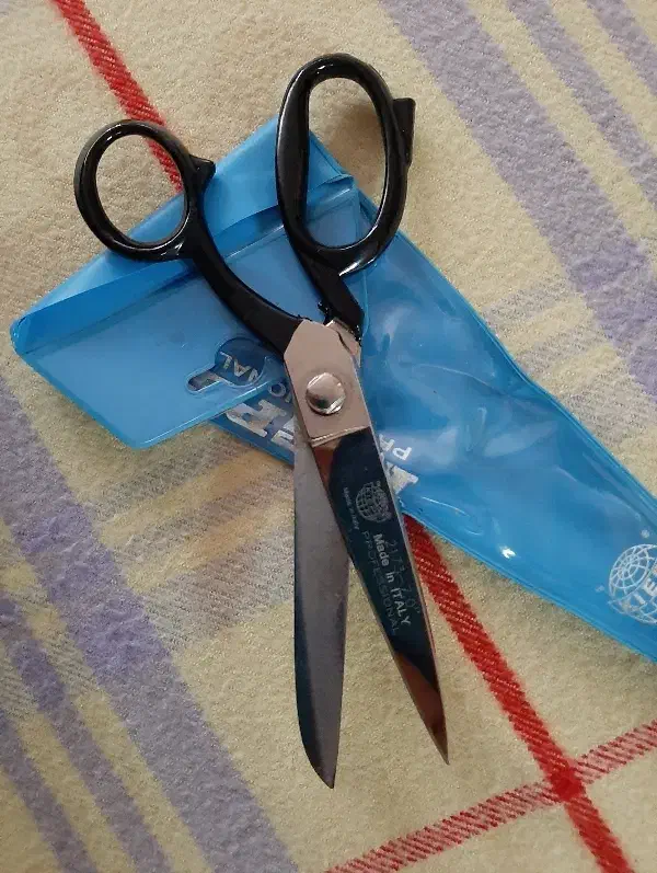 قیچی نو|لوازم خیاطی و بافتنی|قم, شاه ابراهیم|دیوار