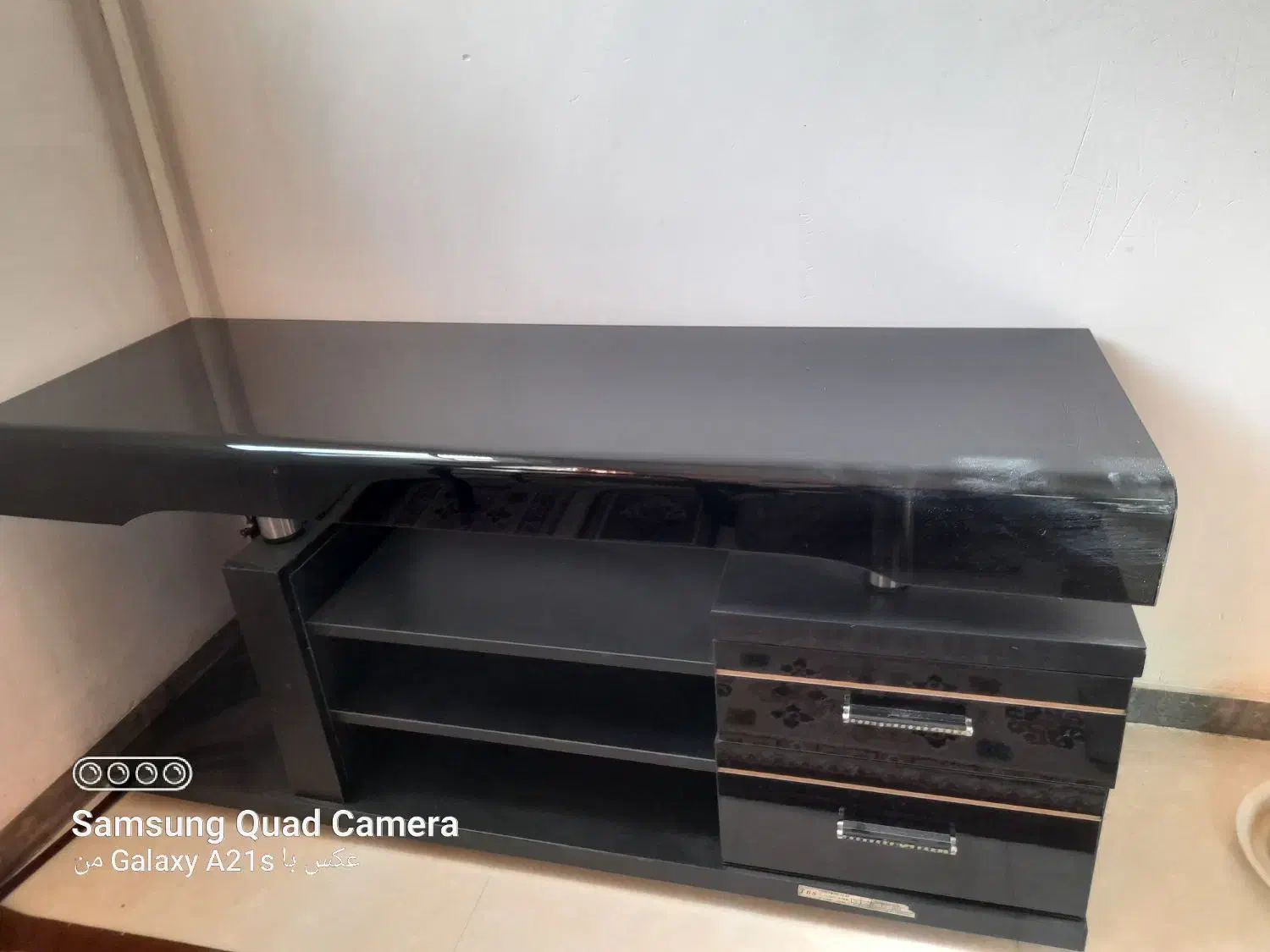 زیر تلویزیون|میز تلویزیون|شازند, |دیوار