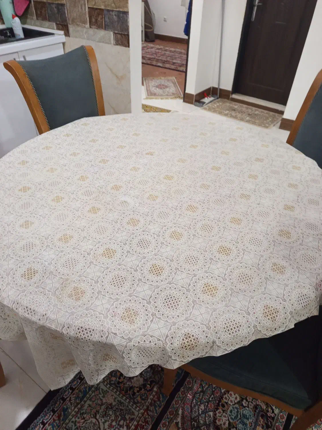 میز ناهار خوری|میز و صندلی غذاخوری|رشت, باهنر|دیوار