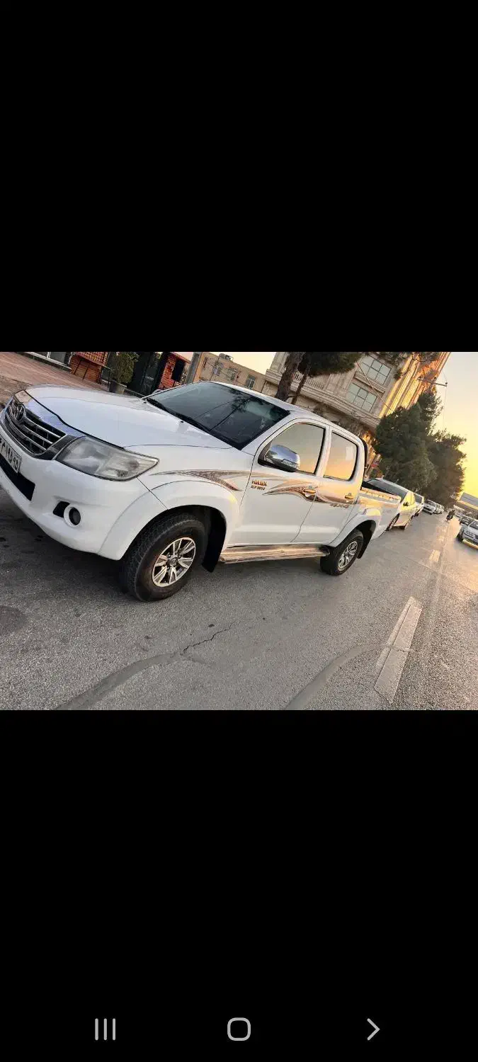 تویوتا هایلوکس ۲۰۱۴کارکرد واقعی ۲۰۰ هزار قیمت۳۷۰۰م|خودرو سواری و وانت|ایرانشهر, |دیوار