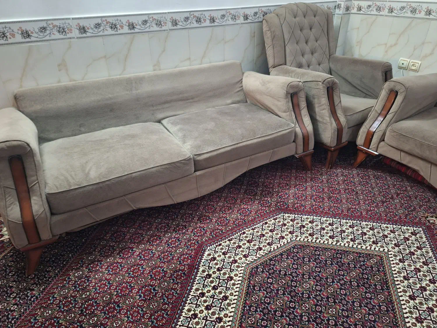 مبل راحتی تر و تمیز در حد|مبلمان خانگی و میز عسلی|زنجان, |دیوار