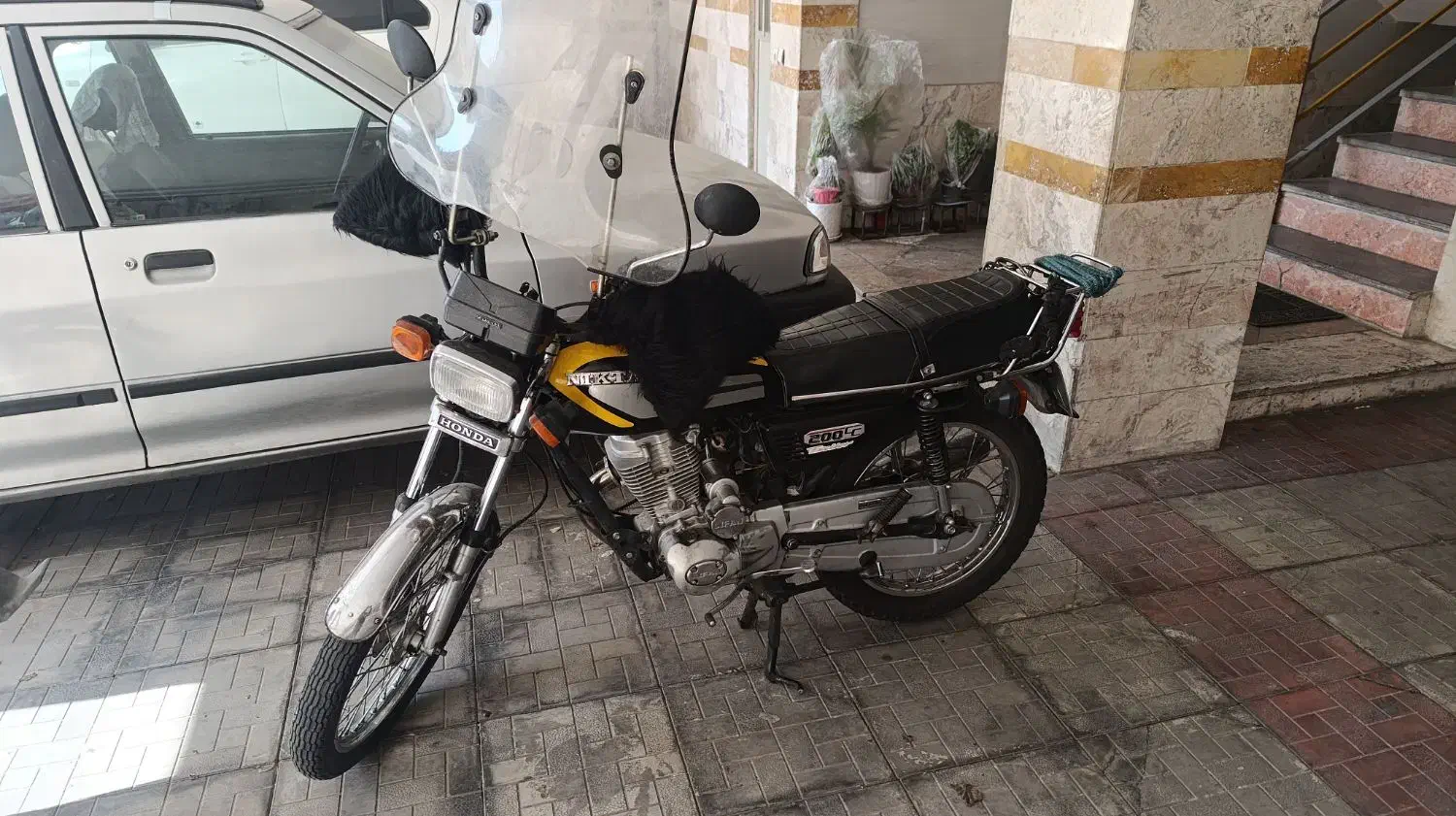 هندا ۲۰۰ نیکتاز|موتورسیکلت|اندیشه, اندیشه فاز ۱|دیوار